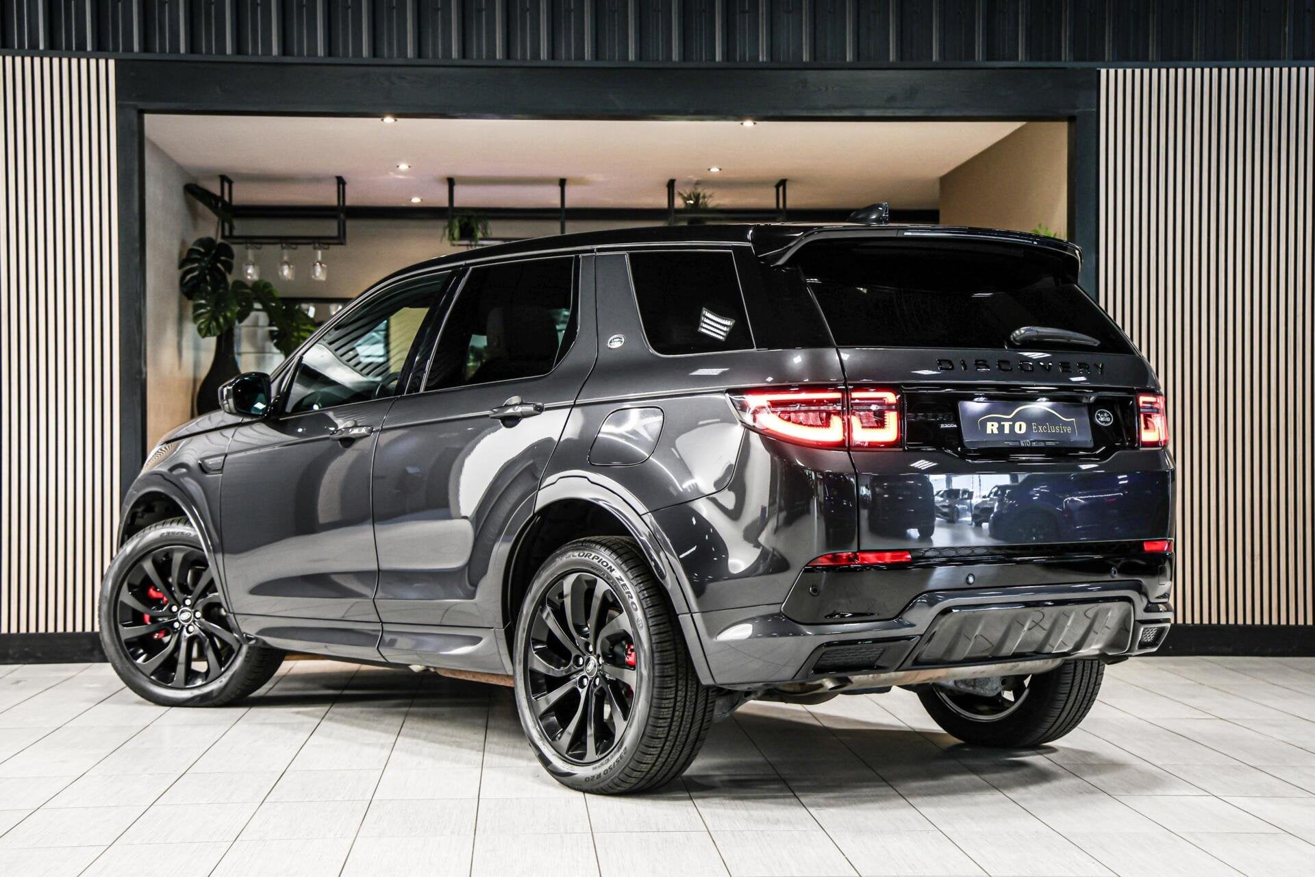 Land Rover Discovery Sport P300e 1.5 R-Dynamic HSE|Pano|Carp, Auto's, 1497 cc, Gebruikt, Met garantie (alle), Discovery Sport