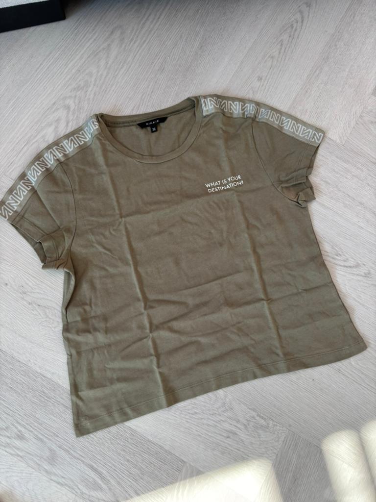 Nieuw tshirt van Nikkie mt 36, Kleding | Dames, T-shirts, Nieuw, Ophalen of Verzenden, Korte mouw, Maat 36 (S)
