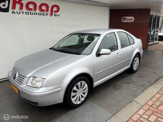 Volkswagen Bora 1.6-16V Highline EXPORT OF HANDEL, Auto's, Volkswagen, Stof, Gebruikt, Bora, 4 cilinders