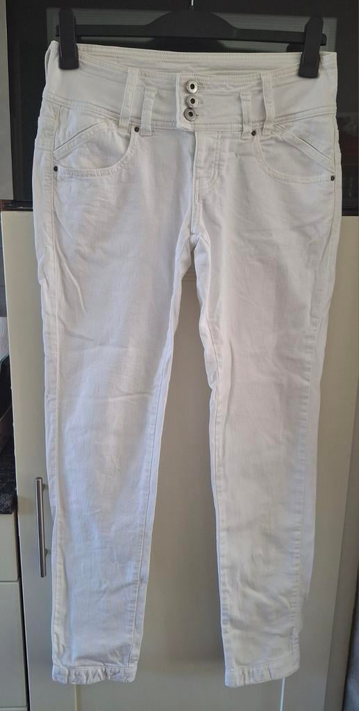 Witte jeans Zoï Shoeby maat 40
Zgan, Maat 38/40 (M), Wit, Ophalen of Verzenden, Zo goed als nieuw