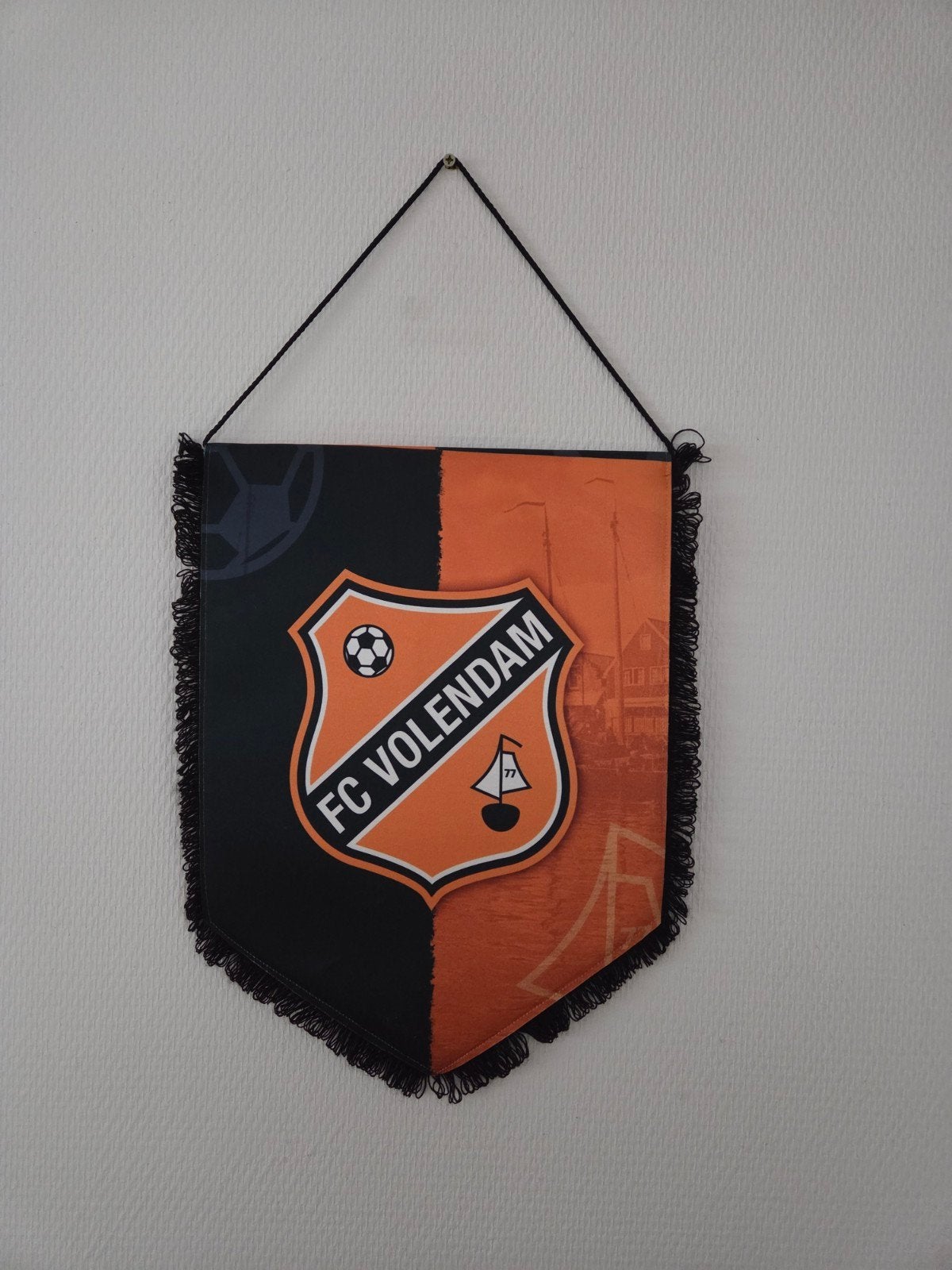 FC Volendam. Grote vaan 30 x 40 cm. Zie foto's, Verzamelen, Ophalen of Verzenden, Zo goed als nieuw, Overige binnenlandse clubs