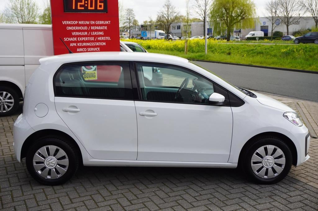 Volkswagen Up! 1.0 BMT move up! / Bluetooth / NAP, Stof, Gebruikt, 4 stoelen, Origineel Nederlands