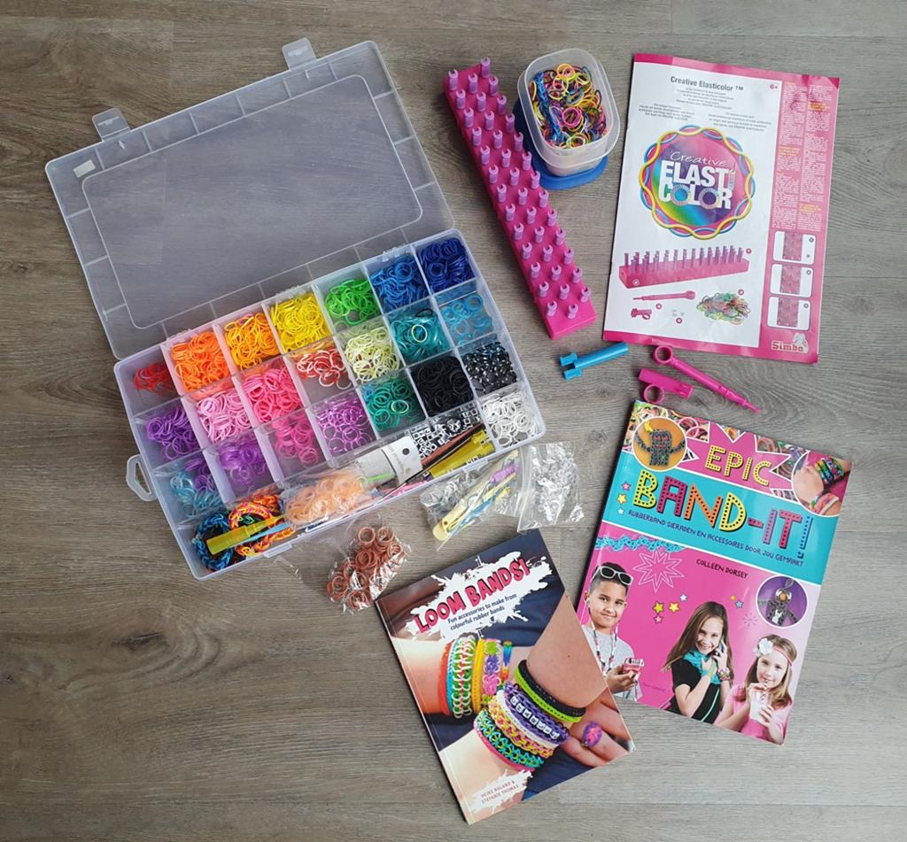 Loom bandjes elastiekjes set met boekjes, Ophalen of Verzenden, Gebruikt, Meerkleurig, Knutselset