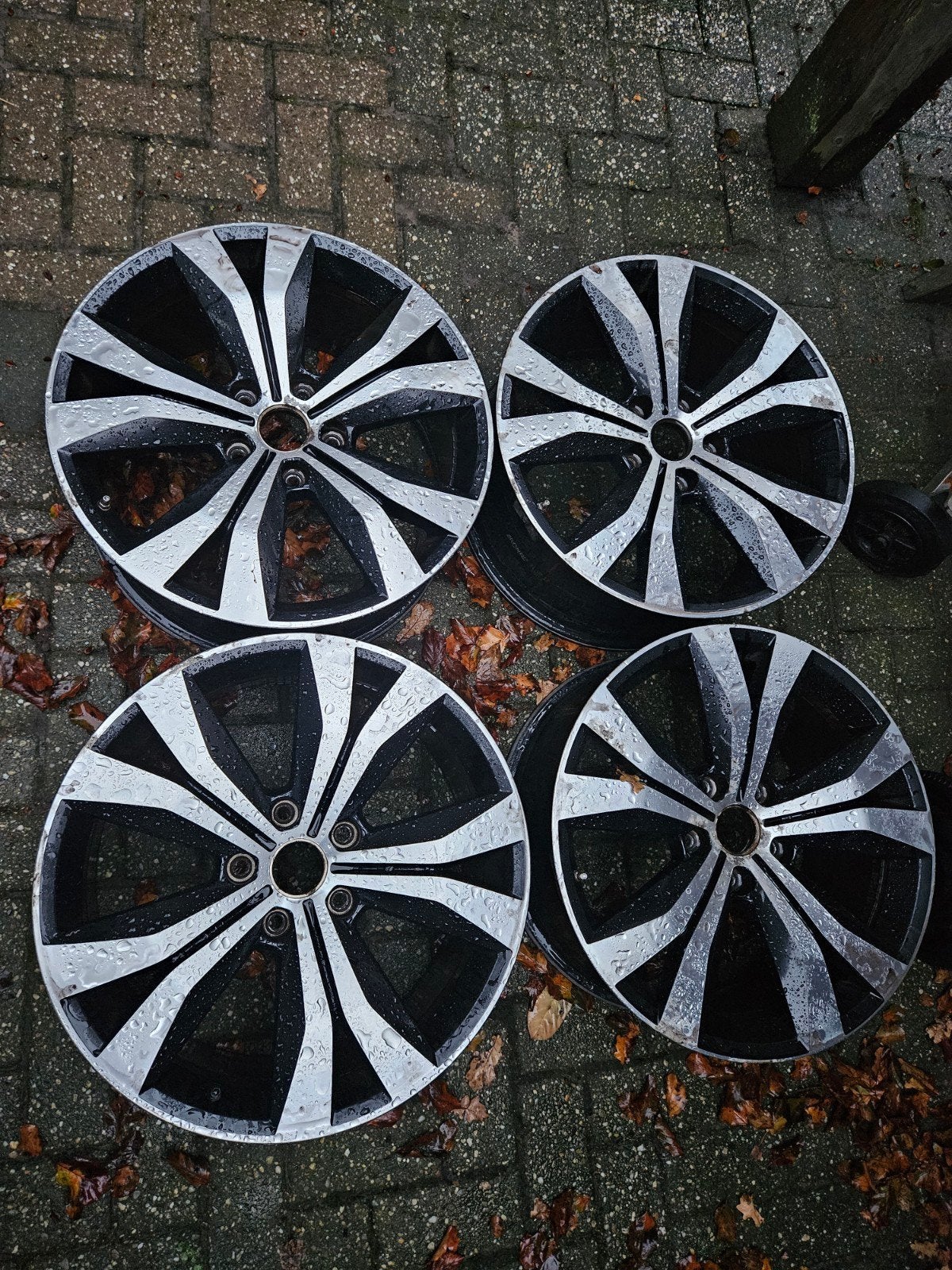 volkswagen touren velgen 20 inch, Velg(en), Personenwagen, 20 inch, Gebruikt