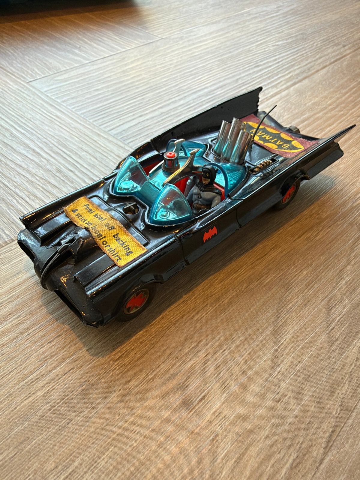 Batmobile Corgi Toys No. 267, Ophalen