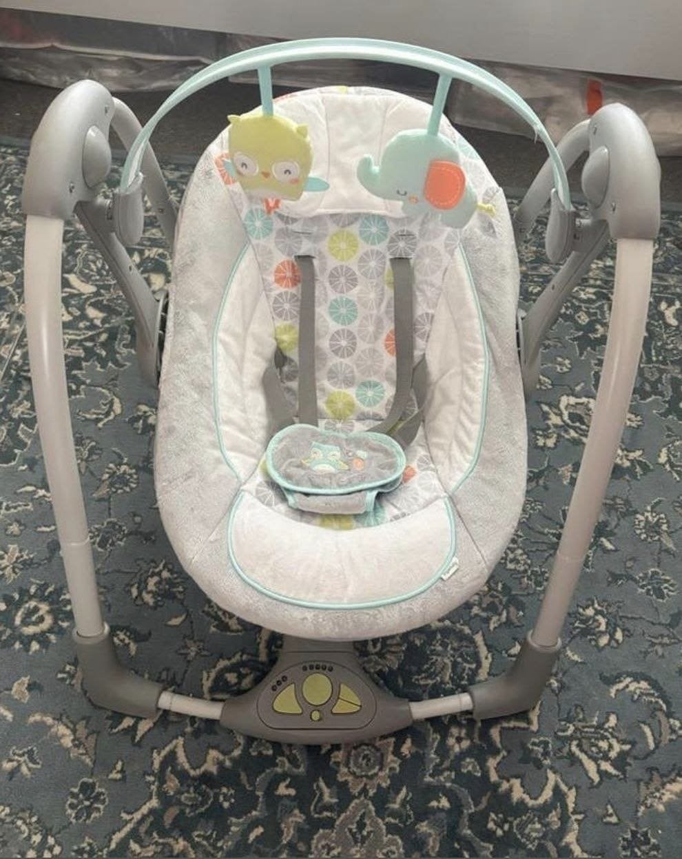 Comfortabele babyschommel met geluid en speeltjes, Ophalen, Zo goed als nieuw, Overige typen, Met geluid