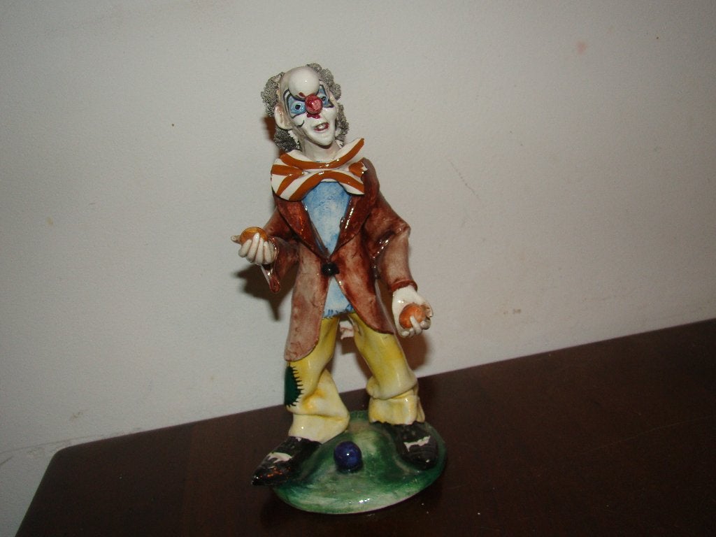 Beeld clown , pipo jongleren 20 cm met schade, Ophalen of Verzenden, Gebruikt, Mens