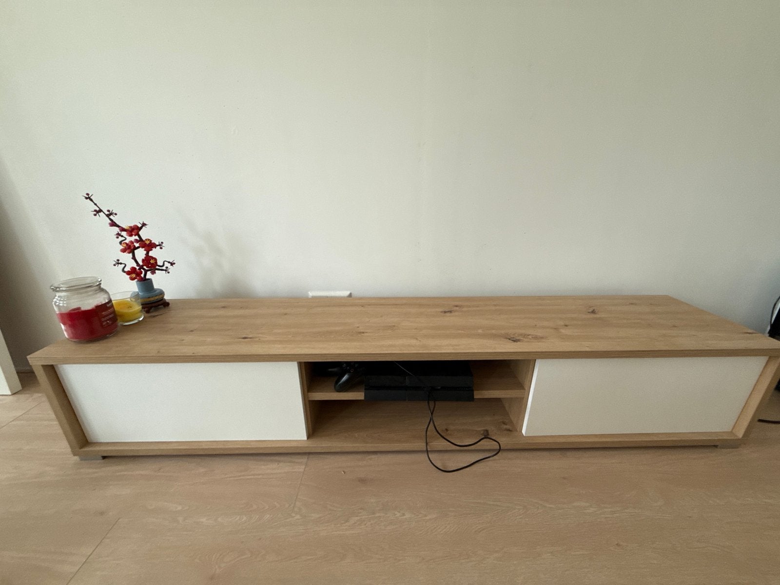 Tv meubel Fortunato Meubella - Modern en stijlvol, 150 tot 200 cm, Ophalen of Verzenden, Zo goed als nieuw, Minder dan 100 cm