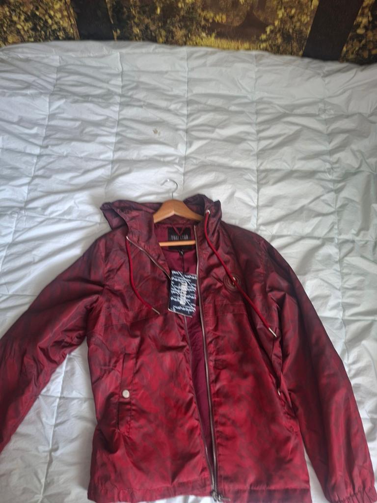 Rode Trapstar zomerjas maat M - Nieuw met kaartjes, Maat 48/50 (M), Nieuw, Ophalen of Verzenden, Trapstar