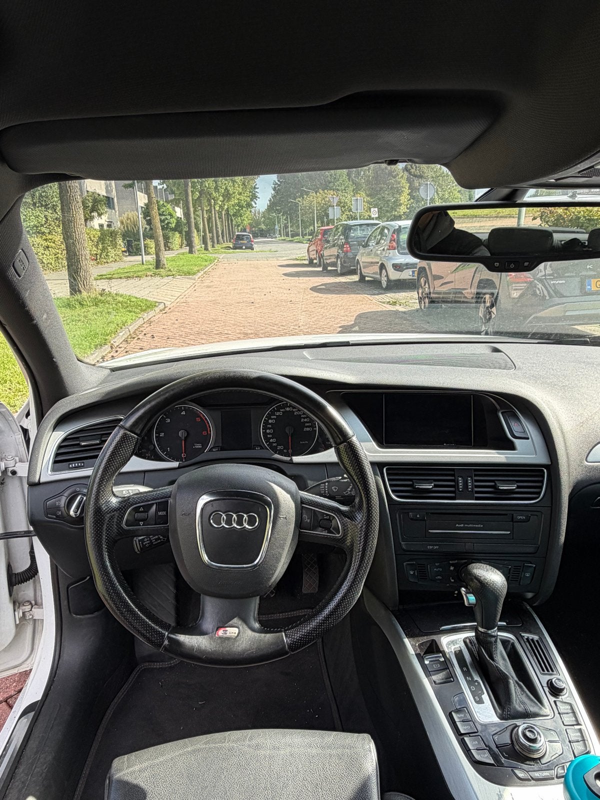 Foto 7 van Audi A4 2.7 TDI 140KW Avant Multitronic 2010 Wit