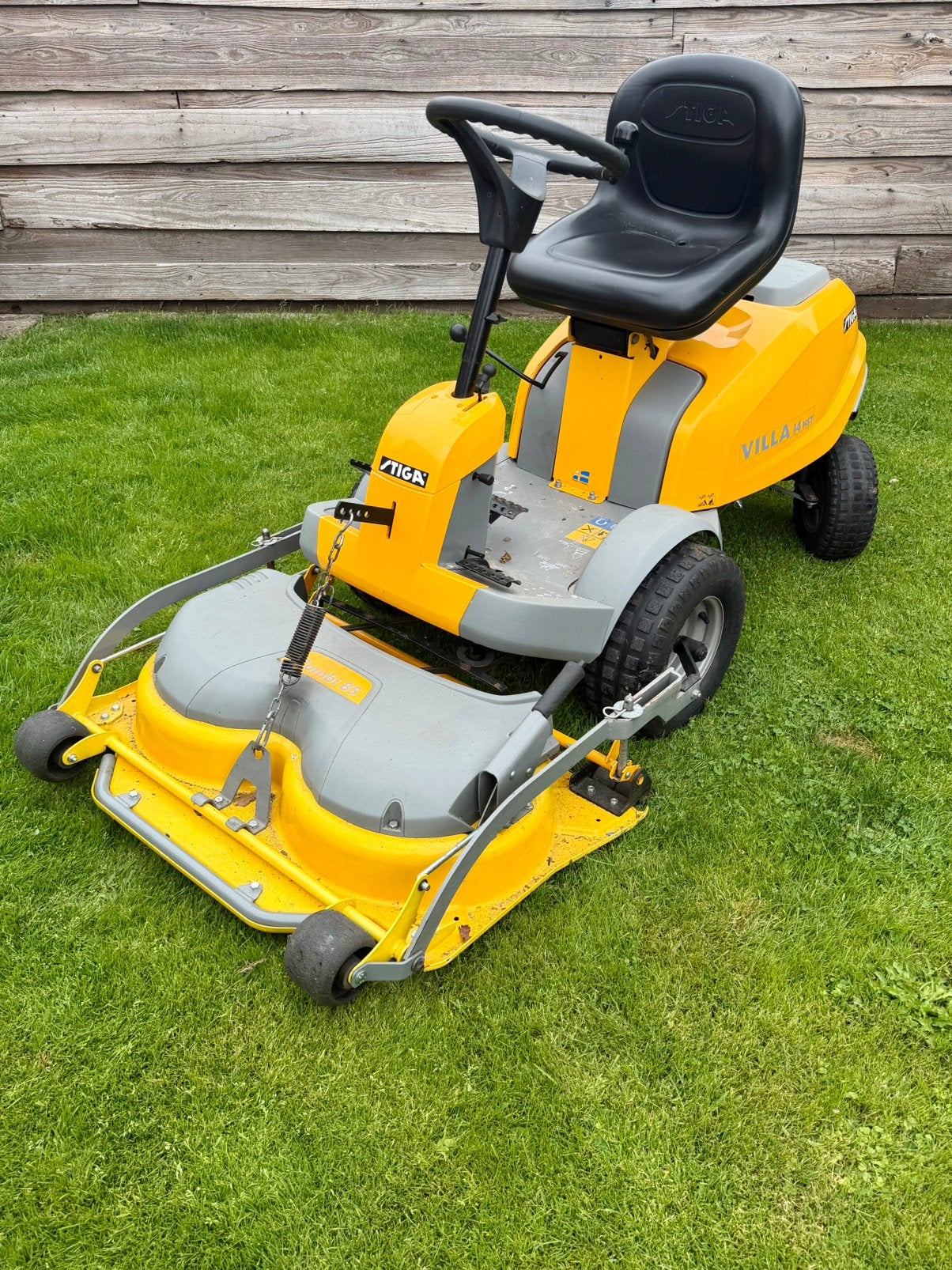 Stiga Villa 14 HST Frontmaaier nieuw combi maaidek, Tuin en Terras, Zitmaaiers, Zo goed als nieuw, Minder dan 90 cm, Elektrische starter