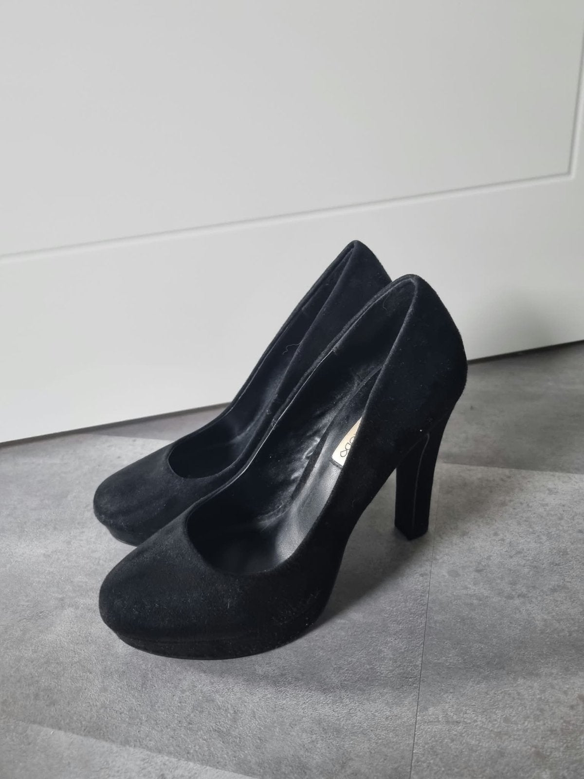 Even&Odd Zwarte Suède Pumps Maat 36, Kleding | Dames, Ophalen of Verzenden, Gedragen, Zwart, Pumps