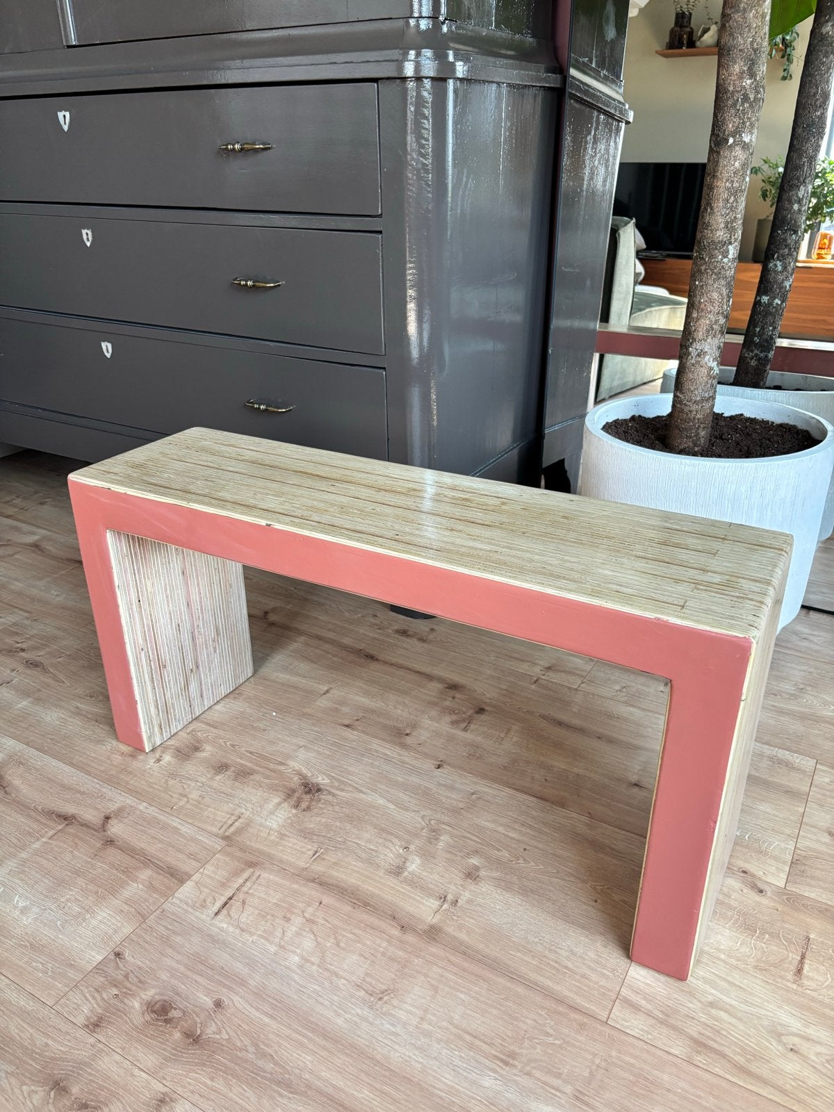 Unieke houten bank met roze accenten, Ophalen, Overige kleuren, Nieuw, Eén