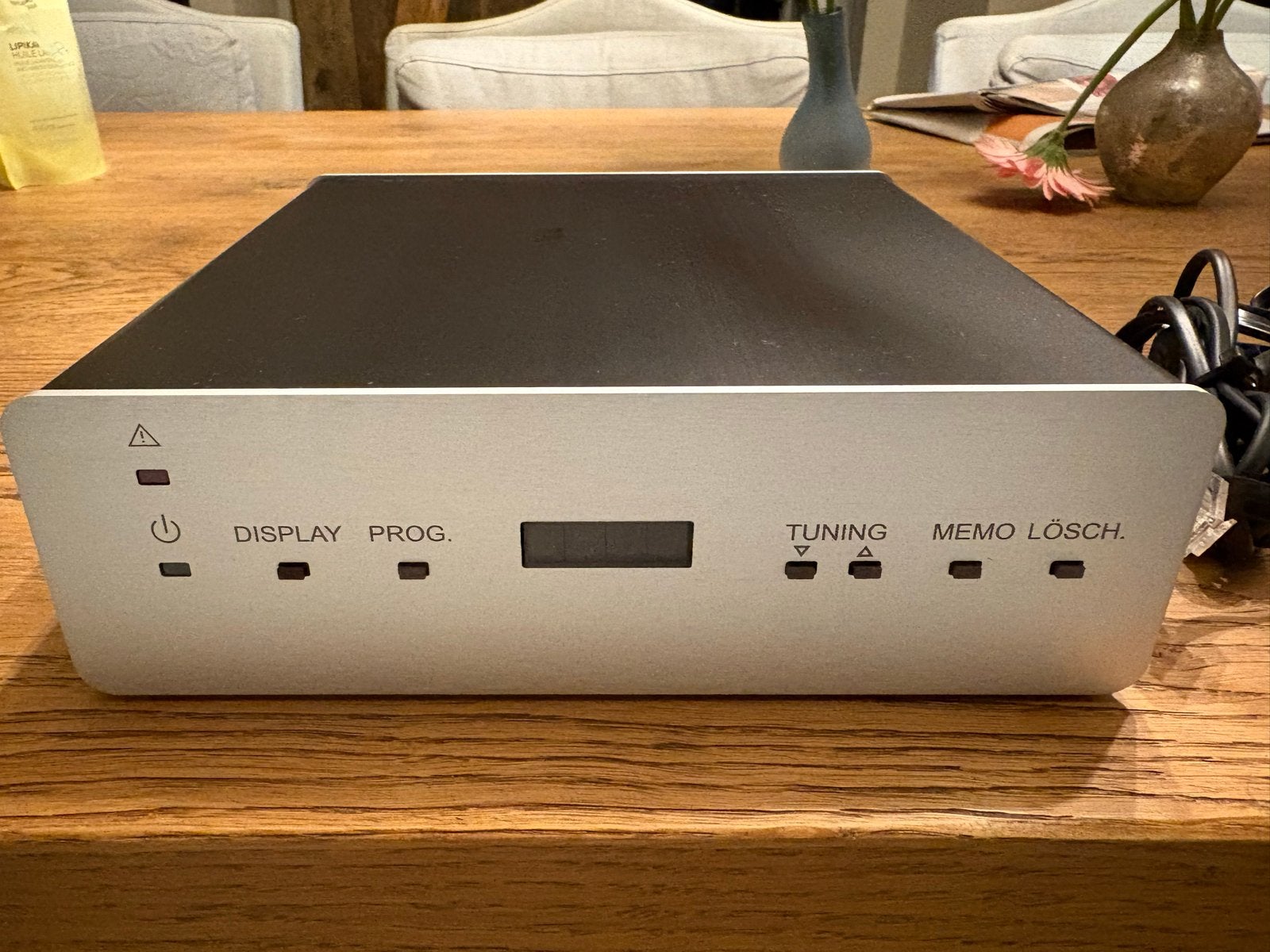 Busch-Jaeger Elektro GmbH 8201 Centrale met FM-Tuner, Ophalen of Verzenden, Zo goed als nieuw, Analoog