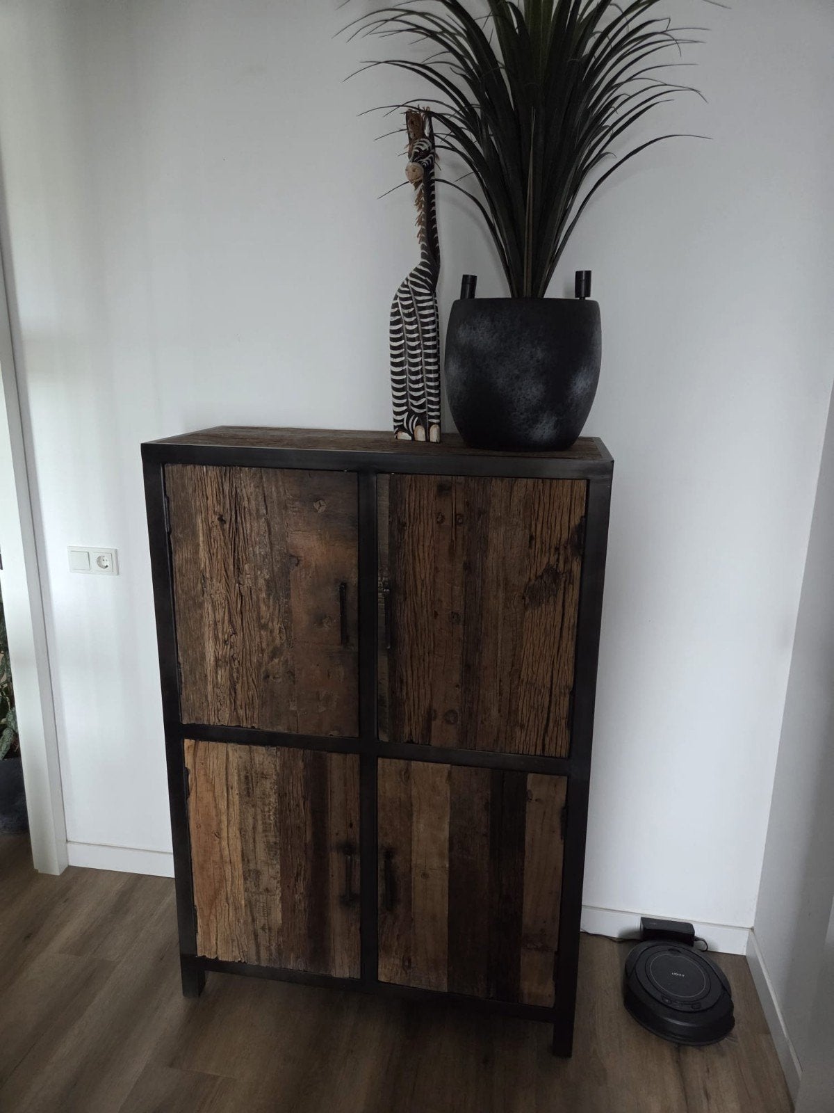 kast wagonhout, Ophalen, Zo goed als nieuw