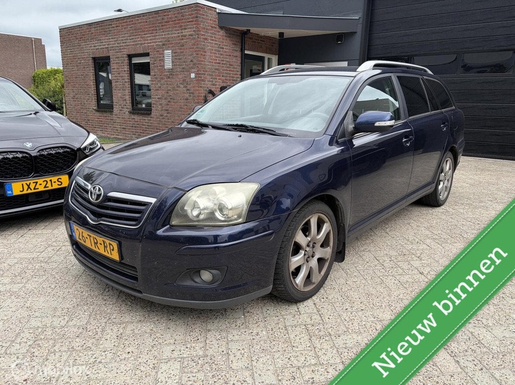 Toyota Avensis Wagon 2.0 VVTi Executive ONLY EXPORT, Auto's, Toyota, Voorwielaandrijving, 1998 cc, 4 cilinders, Blauw