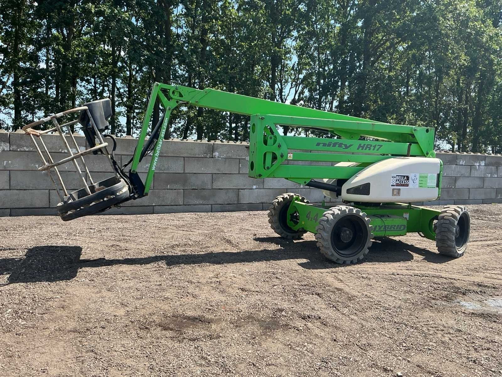 2014 Nifty HR17 Hybrid 4WD Hoogwerker Defect, Zakelijke goederen