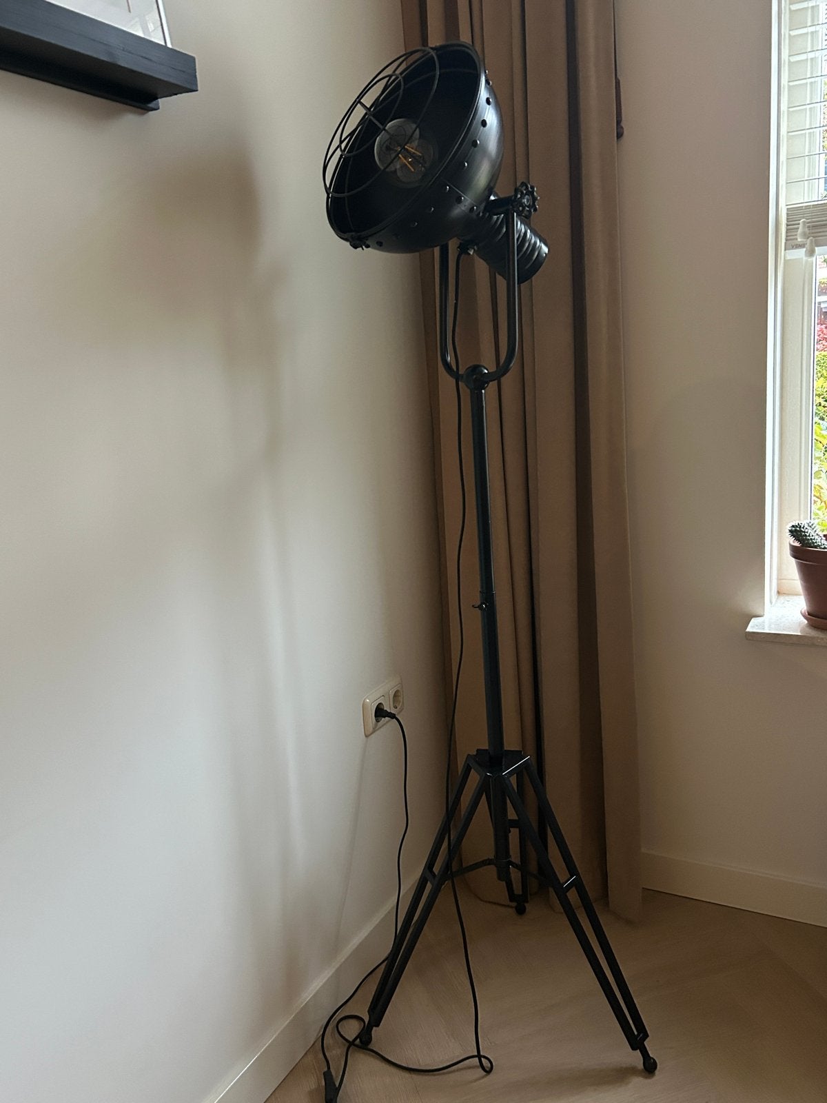 Industriële vloerlamp - Zwart metaal - Studio look, Ophalen, Gebruikt, E27 (groot), Metaal