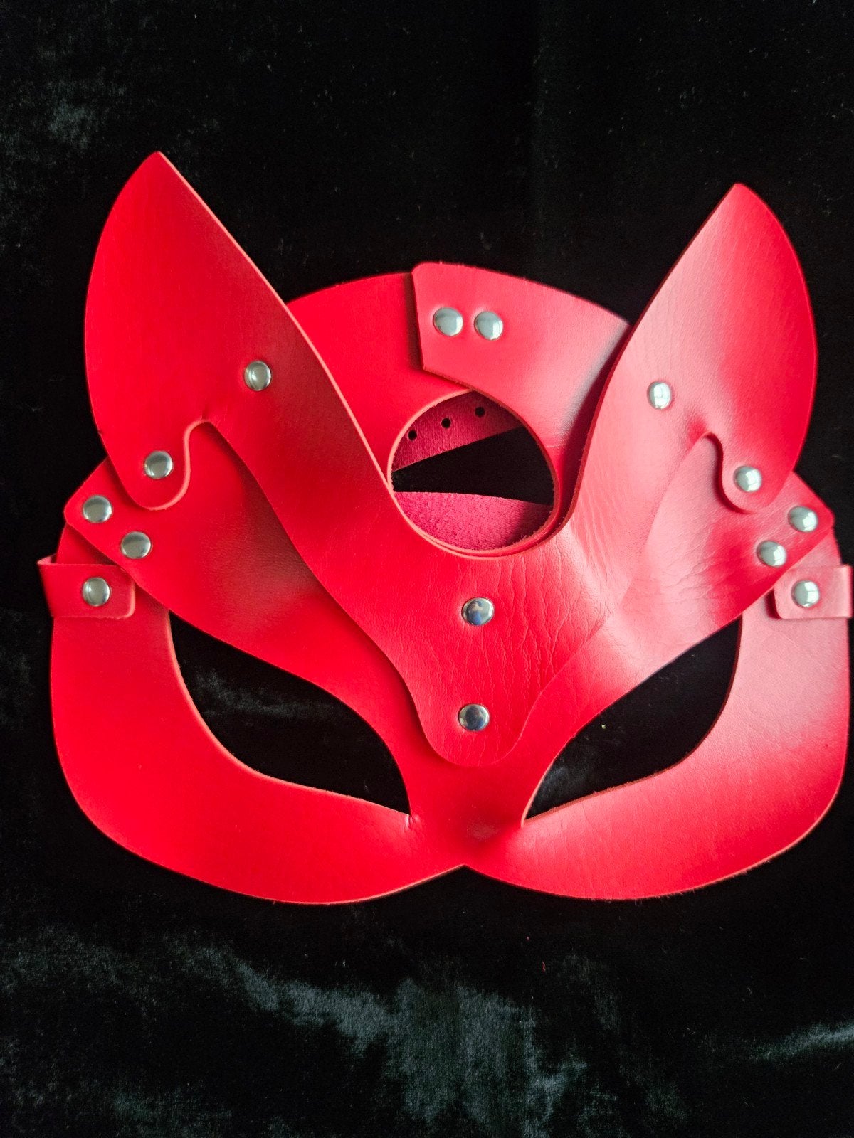Rood kattenmasker kunstleer - Halloween/cosplay, Hobby en Vrije tijd, Ophalen of Verzenden