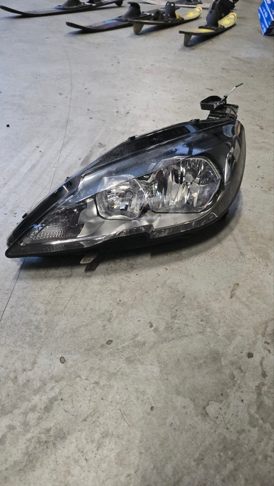 Koplamp Peugeot 207 (2006-2012) - Rechts, Ophalen of Verzenden, Gebruikt, Peugeot