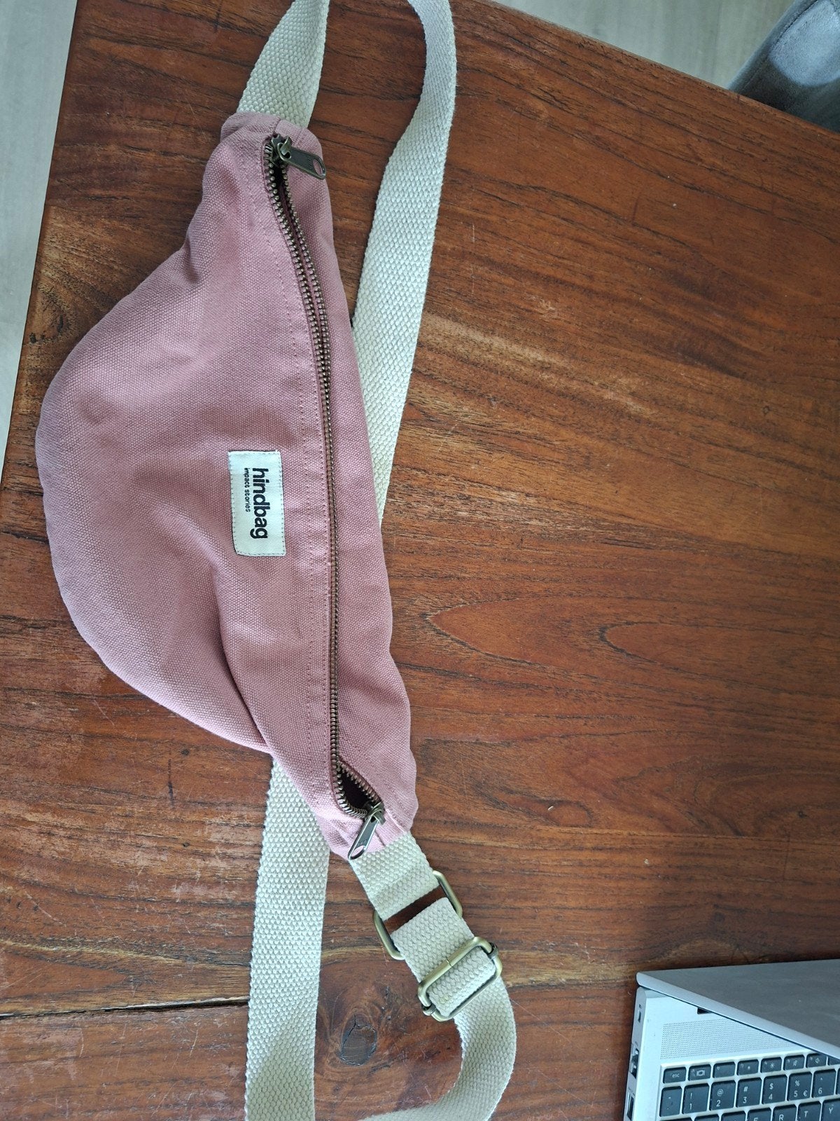 Hindbag heuptasje roze - Zo goed als nieuw, Sieraden, Tassen en Uiterlijk, Tassen | Damestassen, Ophalen of Verzenden, Zo goed als nieuw