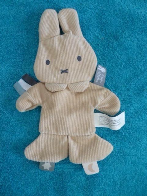 Bruin plat rib Nijntje Miffy knisper label Dick Bruna Tiamo, Overige typen, Ophalen of Verzenden, Zo goed als nieuw, Wasbaar