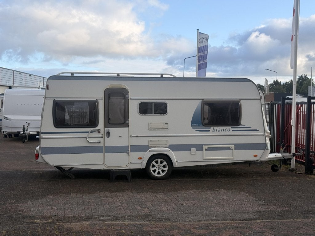 Fendt Bianco Classico 495 TG met voortent ((zondag open)), Caravans en Kamperen, Caravans, Rondzit, Schokbreker, Bedrijf, Overige typen