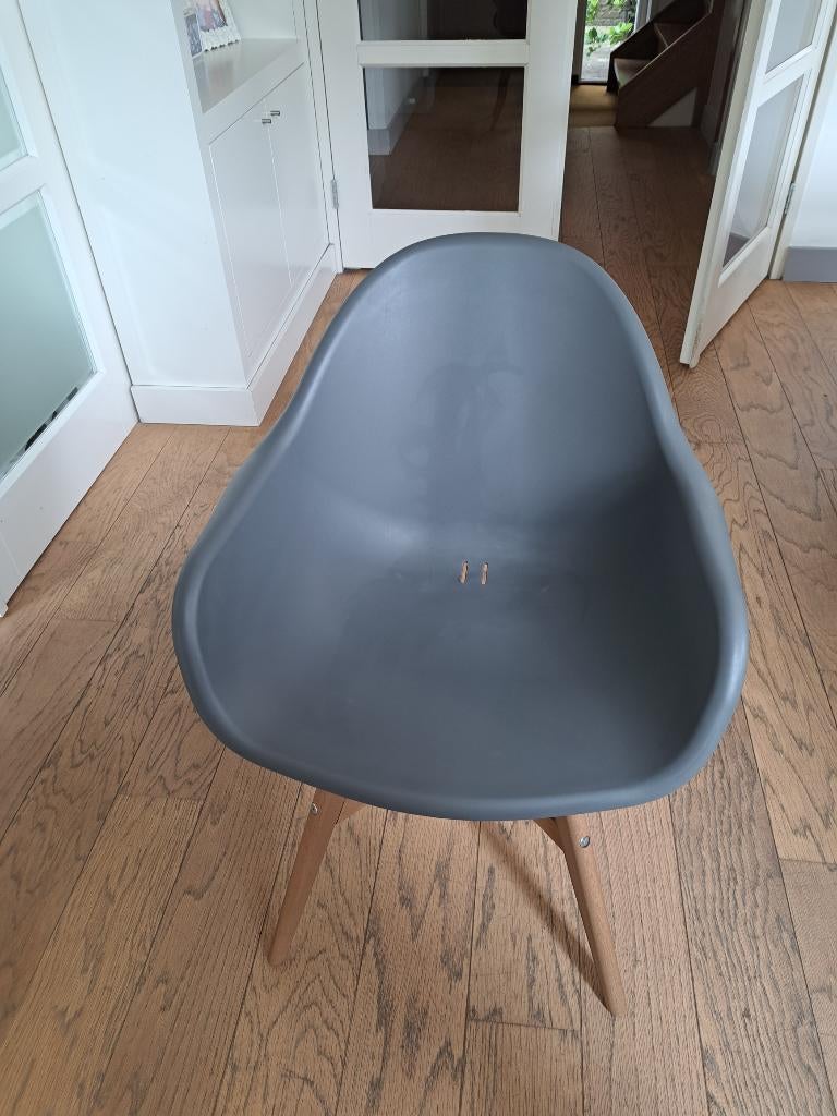 4 x IKEA Fanbyn chairs, hardly used, gray with wooden legs, Ophalen, Kunststof, Shell Chair, Zo goed als nieuw