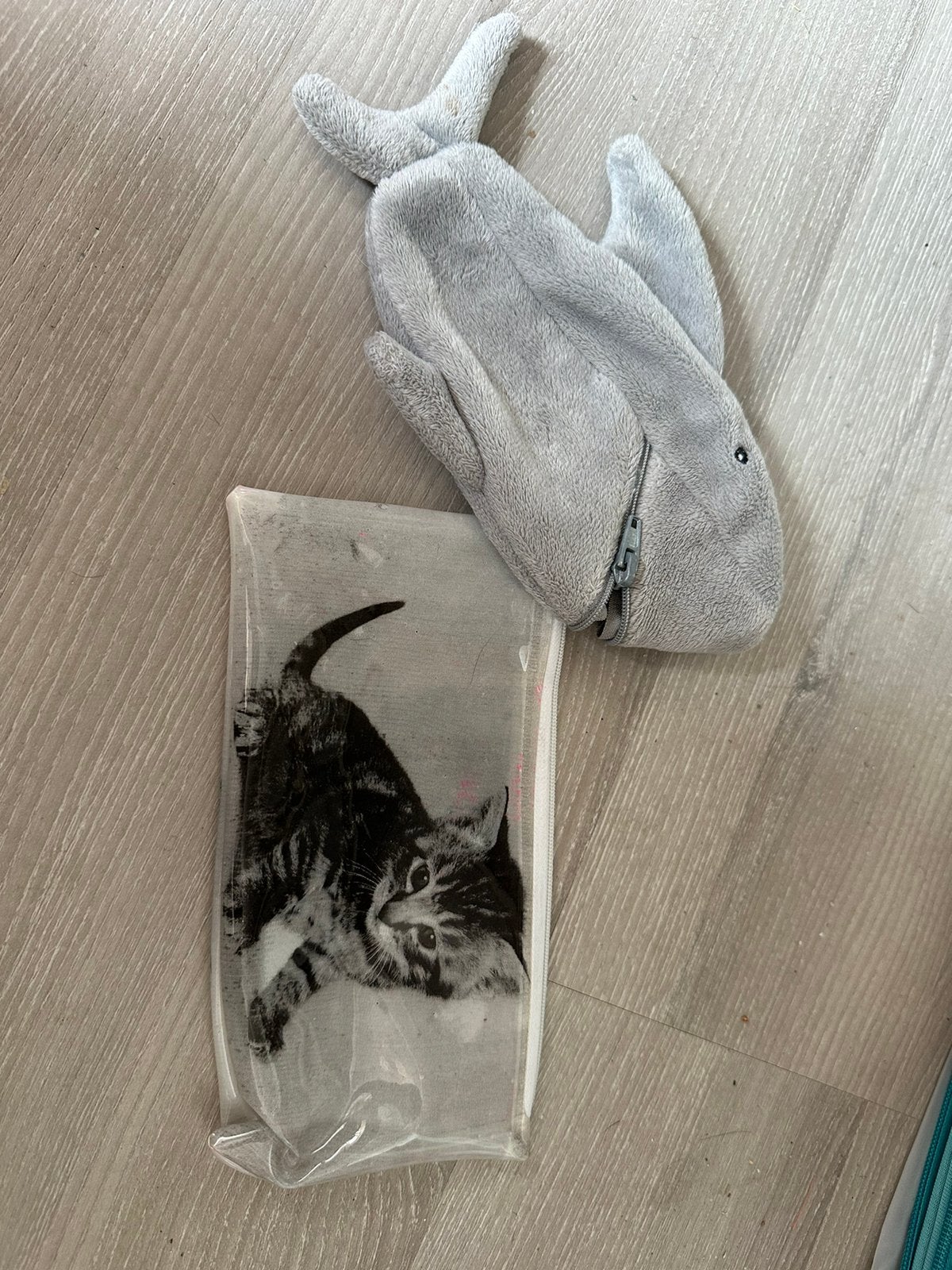 Etui kat (etui dolfijn is al weg), Ophalen of Verzenden, Zo goed als nieuw