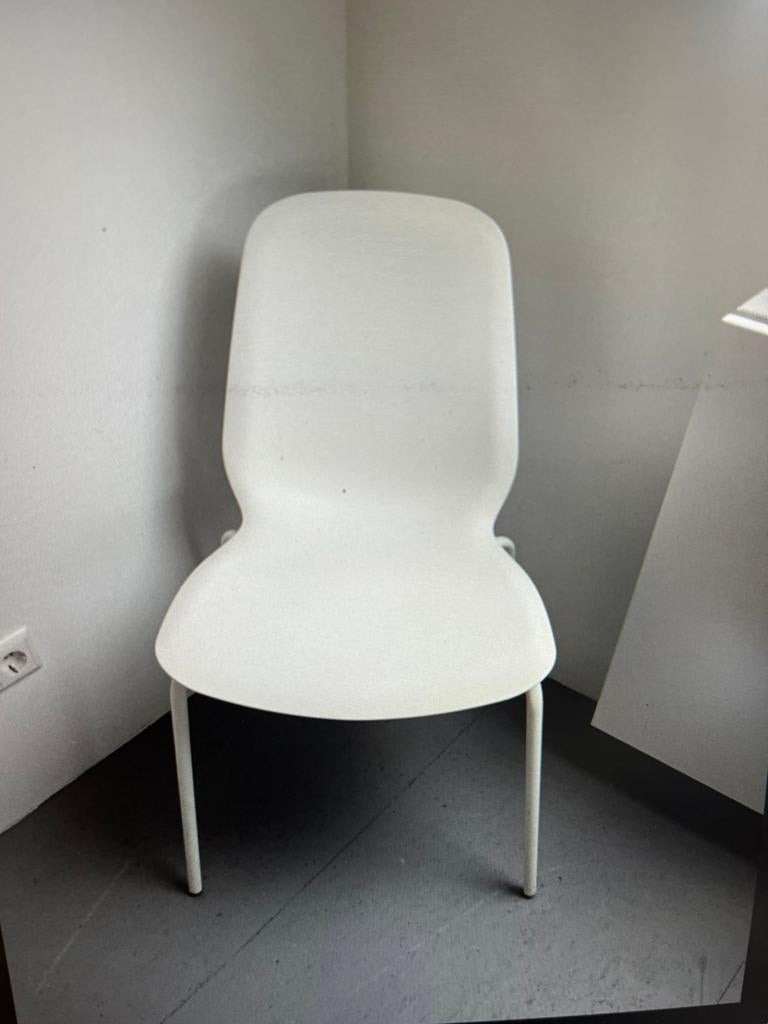 Te koop: witte stoelen, Leifarne Ikea, Ophalen, Kunststof, Wit, Zo goed als nieuw