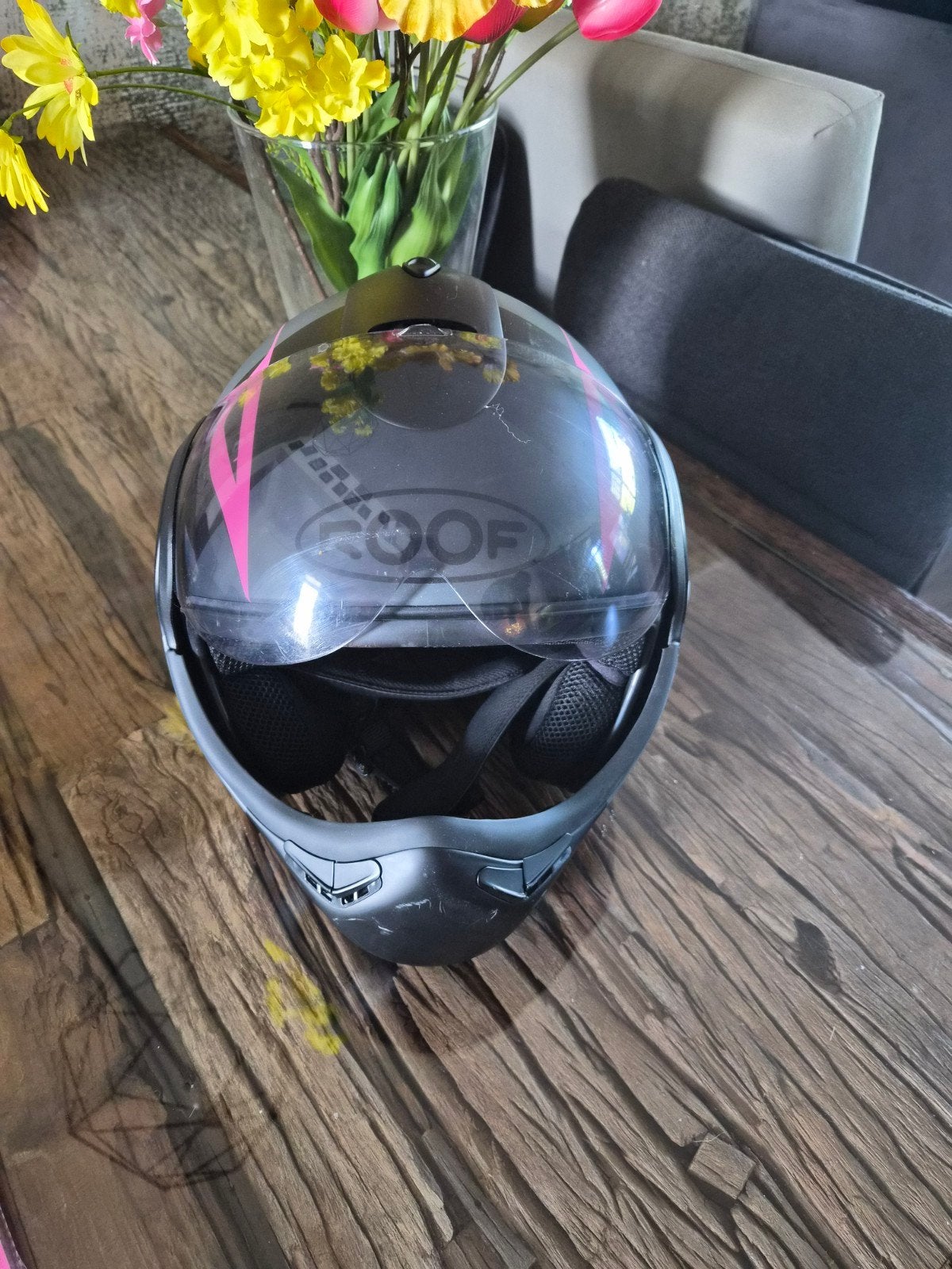 Mooi roze Roof helm maat S dames, Fietsen en Brommers, Brommerhelmen, Ophalen, Gebruikt