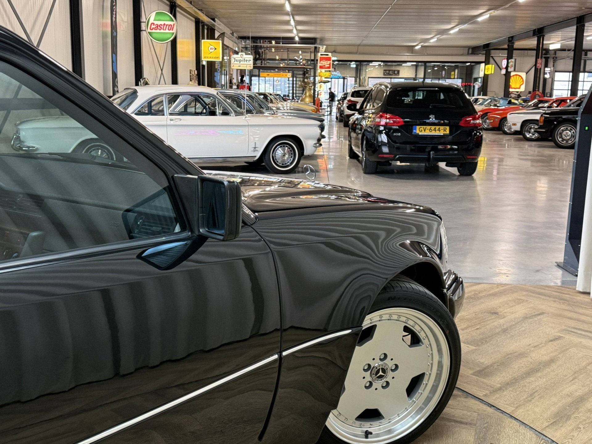 Mercedes-Benz E-Klasse 200-500 500E / 5.0 V8 / 326 PK / AMG, foto 12