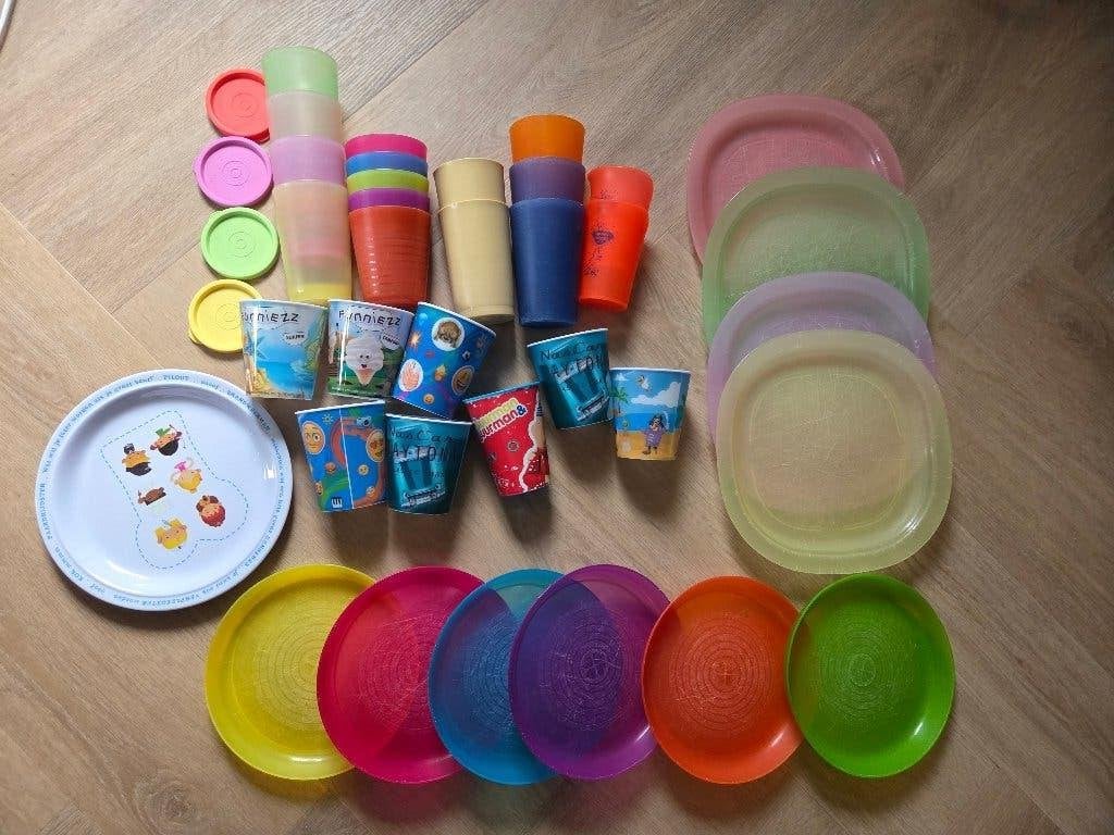 Plastic borden/kopjes/bekers, Overige materialen, Ophalen of Verzenden, Zo goed als nieuw, Overige stijlen