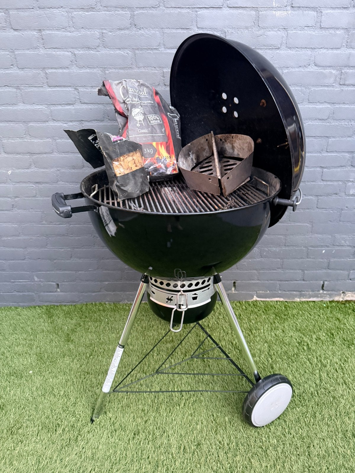 Weber Master-Touch 57cm GBS barbecue zo goed als nieuw, Ophalen, Zo goed als nieuw
