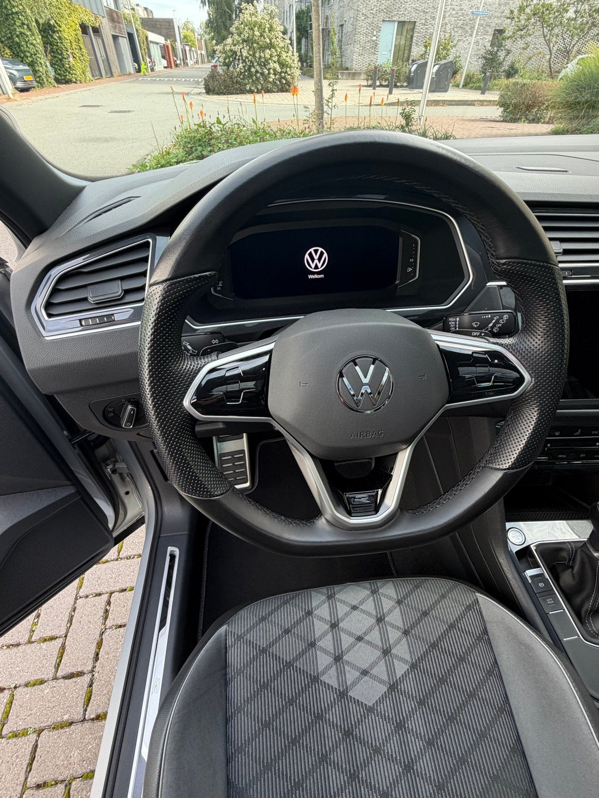 Foto 8 van Volkswagen Tiguan 1.5 TSI ACT 150pk DSG 2021 Grijs