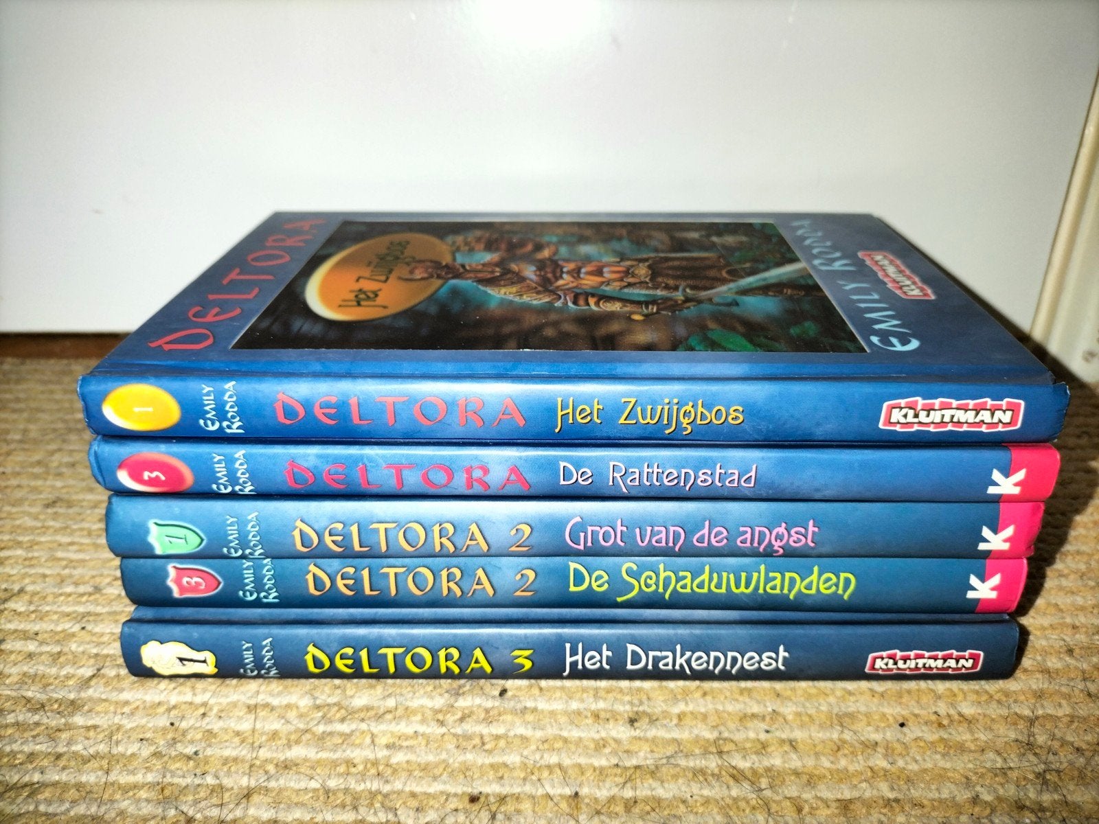 Diverse Deltora boeken, Emily Rodda, €2,50 per stuk, Boeken, Ophalen of Verzenden, Gelezen
