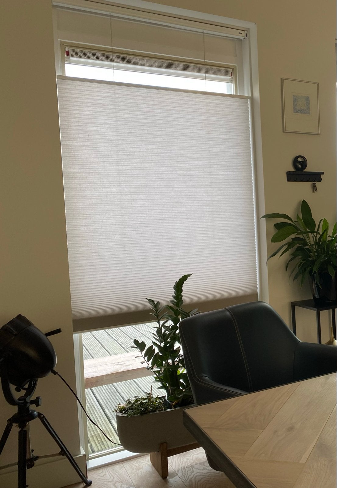 3x Luxaflex Duette Shades 32mm PowerView (Taupe & Wit), Ophalen, Gebruikt, Wit, Lichtdoorlatend