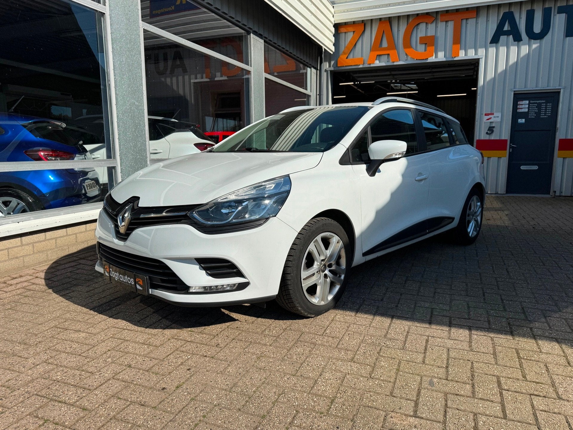 Renault Clio Estate 0.9 TCe Zen, Auto's, Renault, Voorwielaandrijving, 898 cc, Gebruikt, Euro 6