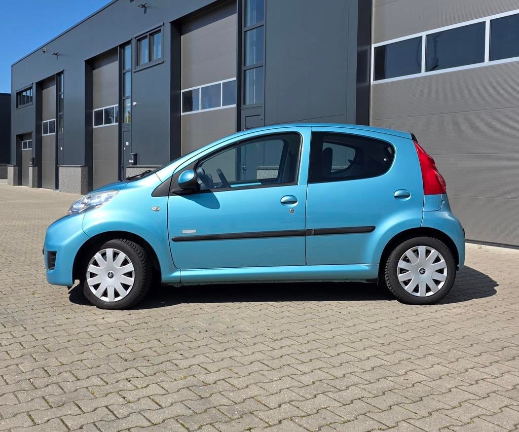 Peugeot 107 1.0-12V Millesim 200 LAGE KM*NAP*NIEUWE APK, Auto's, Peugeot, Voorwielaandrijving, Stof, Origineel Nederlands, Bedrijf