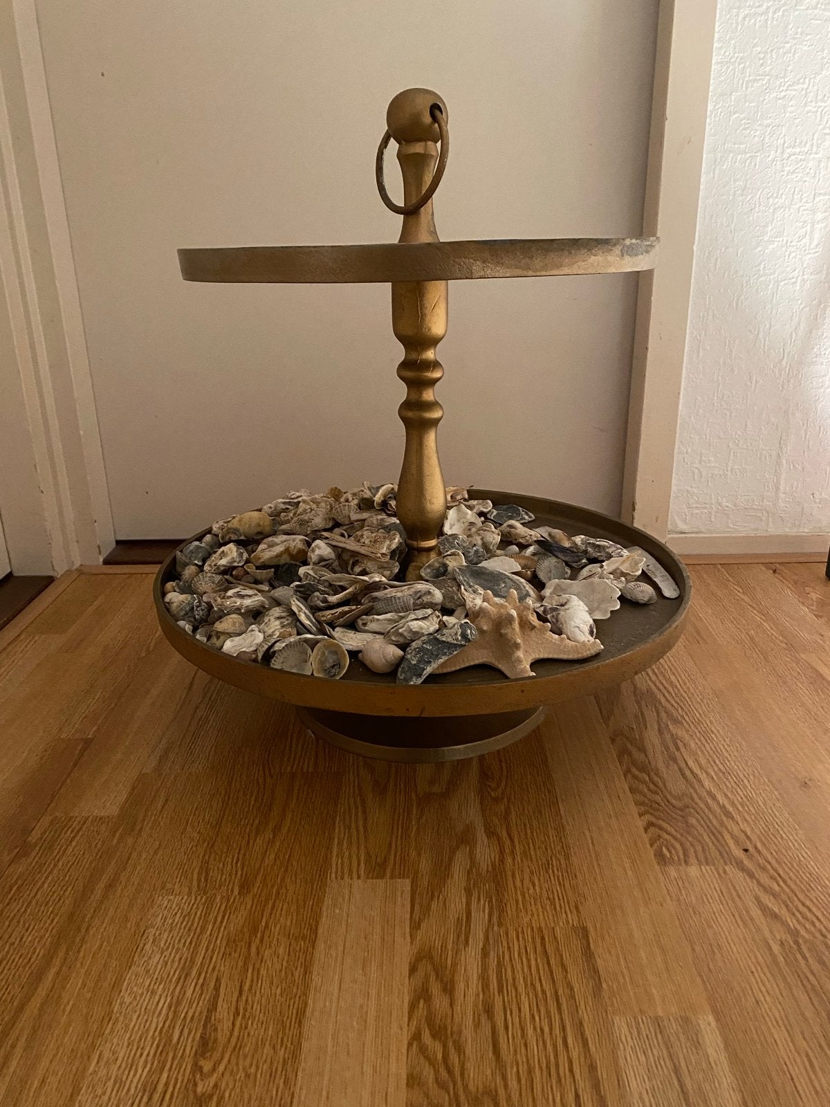 Gouden etagère met 2 lagen, Ophalen, Klassiek, Zo goed als nieuw, Goud