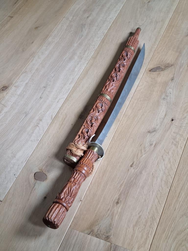 Sierlijk zwaard met houten schede, Antiek en Kunst, Ophalen of Verzenden