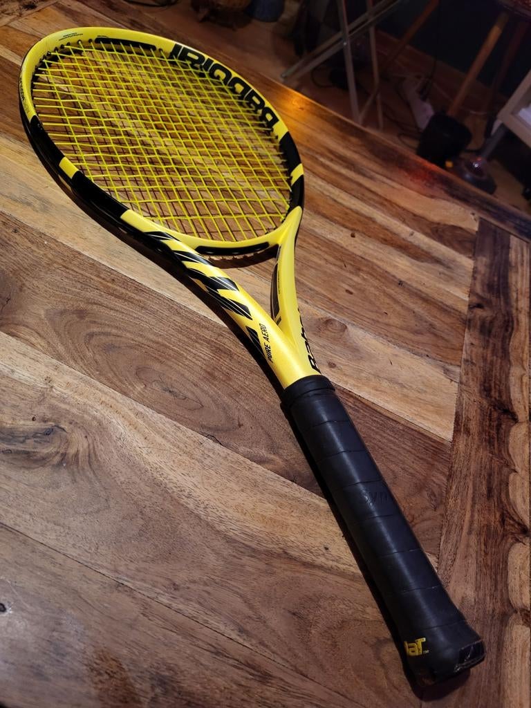 Babolat Pure Aero Tennisracket
300 gram L2, Sport en Fitness, Tennis, Ophalen of Verzenden, Zo goed als nieuw, Racket, L3