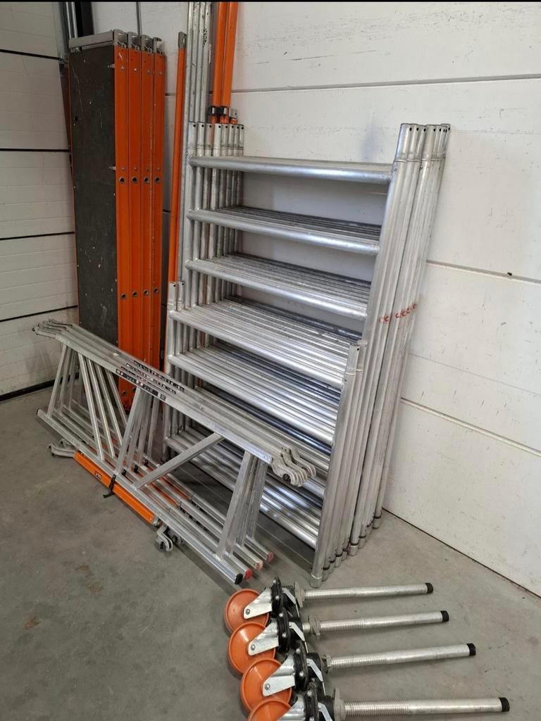 Altrex RS5 rolsteiger 135x245, werkhoogte 10,2 mtr, zgst!!, Doe-het-zelf en Verbouw, Steigers, Ophalen, Zo goed als nieuw, Rolsteiger of Kamersteiger