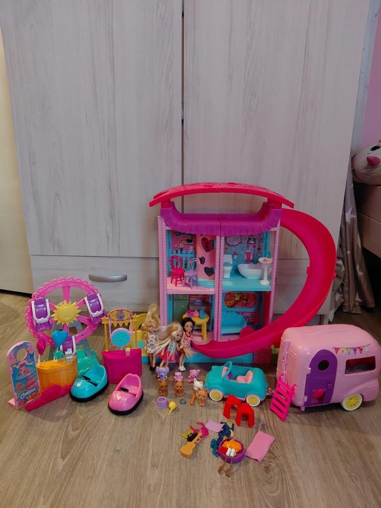 Chelsea Speelset met Huis en Camper, Ophalen, Zo goed als nieuw, Barbie