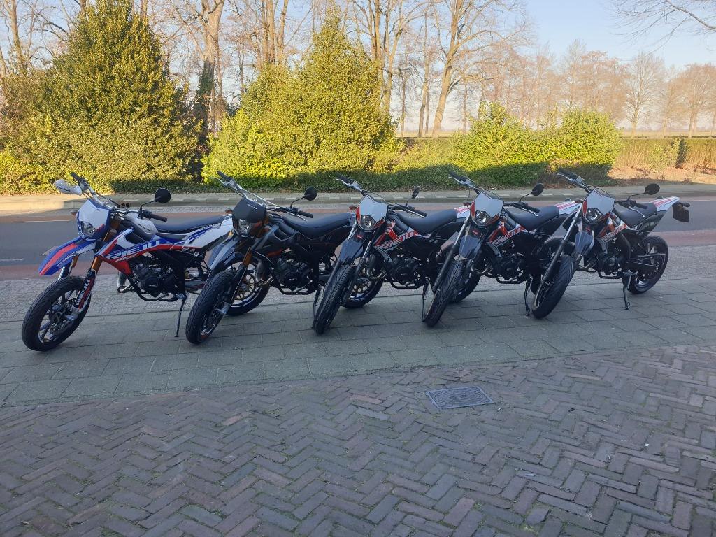 Rieju Mrt 50 /Pro /Trophy NIEUW 2026, Ophalen, 6 versnellingen, Maximaal 45 km/u, Nieuw