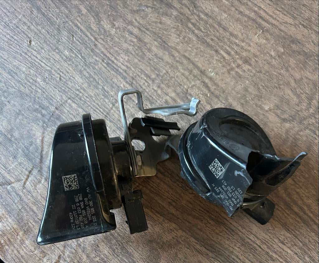 VW AG 3B0 951 221 D claxon, Auto-onderdelen, Elektronica en Kabels, Ophalen of Verzenden, Gebruikt, Volkswagen