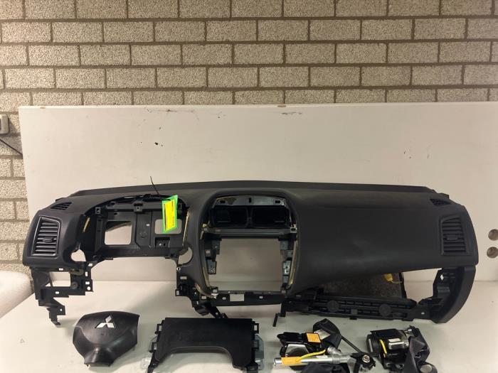 Airbag set + dashboard van een Mitsubishi ASX, Gebruikt, -, -, Ophalen of Verzenden