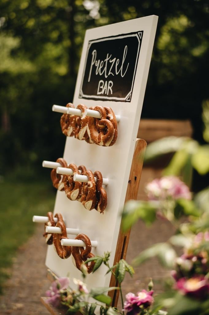 Handgemaakt Pretzelbord voor Bruiloft & Feest, Ophalen of Verzenden, Nieuw