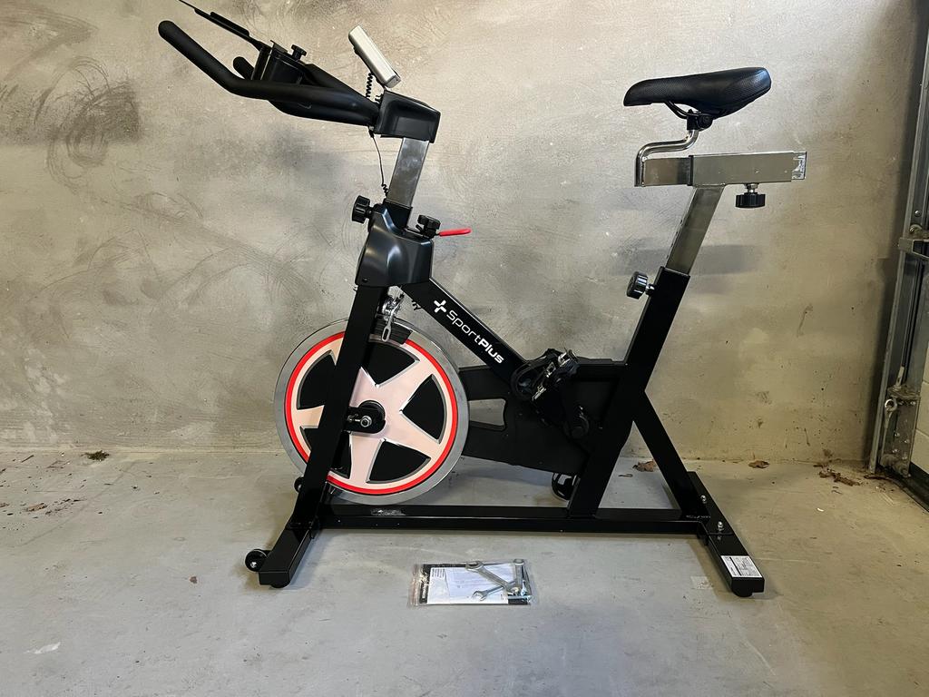 Nieuw: Spinningbike zoals in de sportschool, Sport en Fitness, Ophalen, Benen, Hamburg, Overige typen