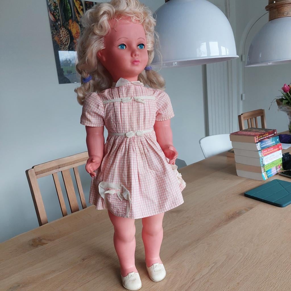Pop uit grootmoederstijd, Verzamelen, Ophalen of Verzenden, Zo goed als nieuw, Pop